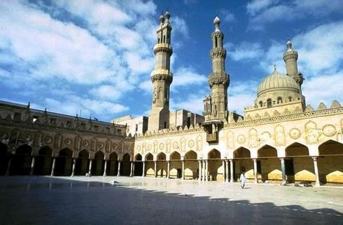 La grande mosquée d'Al-Azhar, au Caire. La grande mosquée d'Al-Azhar, au Caire.