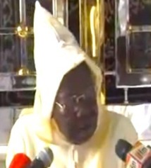 VIDEO - CONTROVERSE AUTOUR DU CROISSANT LUNAIRE : Les Eclairages de Serigne Abdoul Aziz Sy Al Amine VIDEO - CONTROVERSE AUTOUR DU CROISSANT LUNAIRE : Les Eclairages de Serigne Abdoul Aziz Sy Al Amine