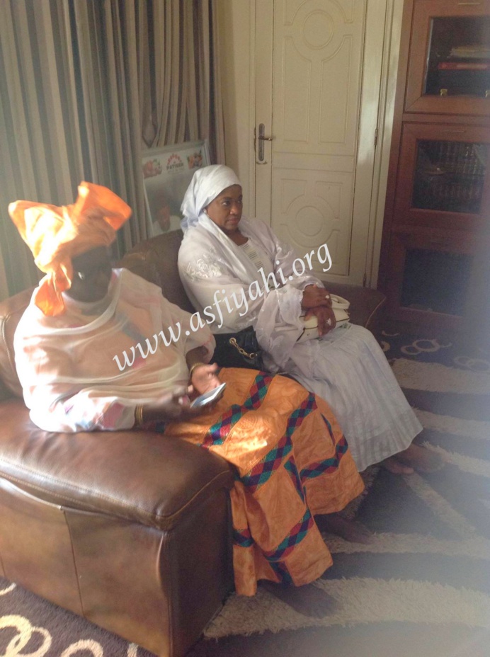 DERNIERE MINUTE - CRISE SCOLAIRE - La Médiation de Serigne Abdoul Aziz Sy Al Amine pourrait dénouer la crise ; Macky Sall téléphone en pleine réunion et promet de... DERNIERE MINUTE - CRISE SCOLAIRE - La Médiation de Serigne Abdoul Aziz Sy Al Amine pourrait dénouer la crise ; Macky Sall téléphone en pleine réunion et promet de...