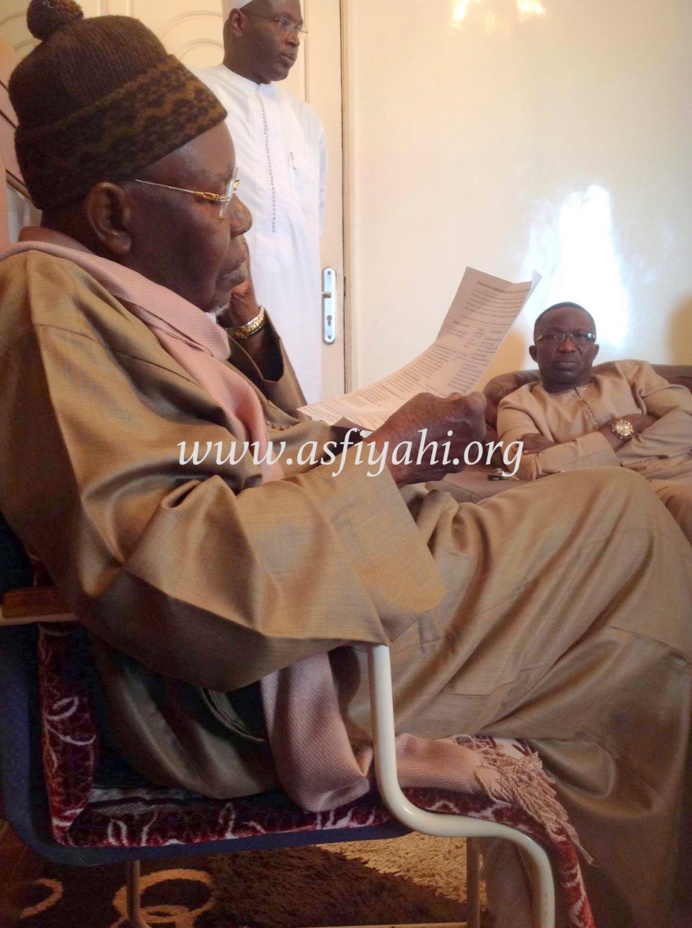 DERNIERE MINUTE - CRISE SCOLAIRE - La Médiation de Serigne Abdoul Aziz Sy Al Amine pourrait dénouer la crise ; Macky Sall téléphone en pleine réunion et promet de... DERNIERE MINUTE - CRISE SCOLAIRE - La Médiation de Serigne Abdoul Aziz Sy Al Amine pourrait dénouer la crise ; Macky Sall téléphone en pleine réunion et promet de...