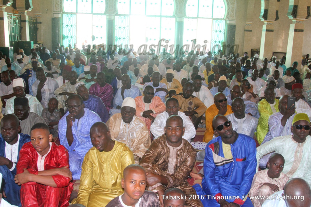 PHOTOS - TABASKI 2016 À TIVAOUANE - Les Images de la Prière de l'Aïd à la Mosquée Serigne Babacar Sy (rta) PHOTOS - TABASKI 2016 À TIVAOUANE - Les Images de la Prière de l'Aïd à la Mosquée Serigne Babacar Sy (rta)