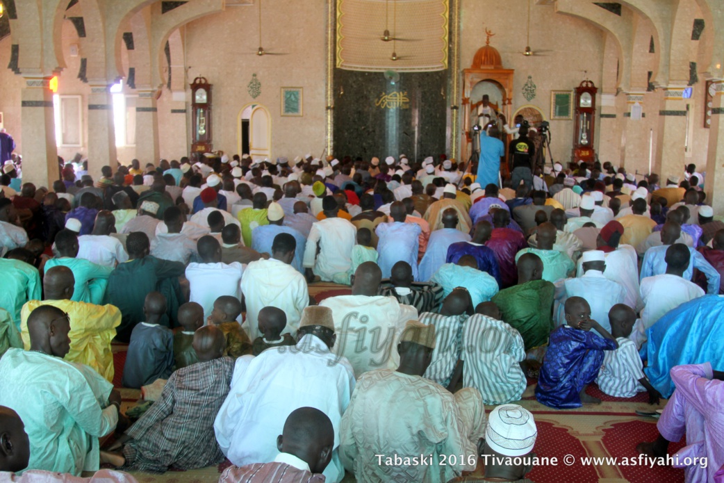 PHOTOS - TABASKI 2016 À TIVAOUANE - Les Images de la Prière de l'Aïd à la Mosquée Serigne Babacar Sy (rta) PHOTOS - TABASKI 2016 À TIVAOUANE - Les Images de la Prière de l'Aïd à la Mosquée Serigne Babacar Sy (rta)