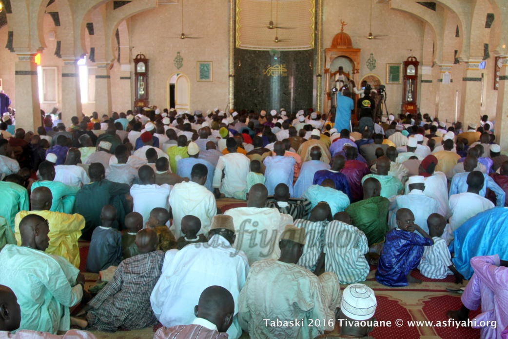 PHOTOS - TABASKI 2016 À TIVAOUANE - Les Images de la Prière de l'Aïd à la Mosquée Serigne Babacar Sy (rta)