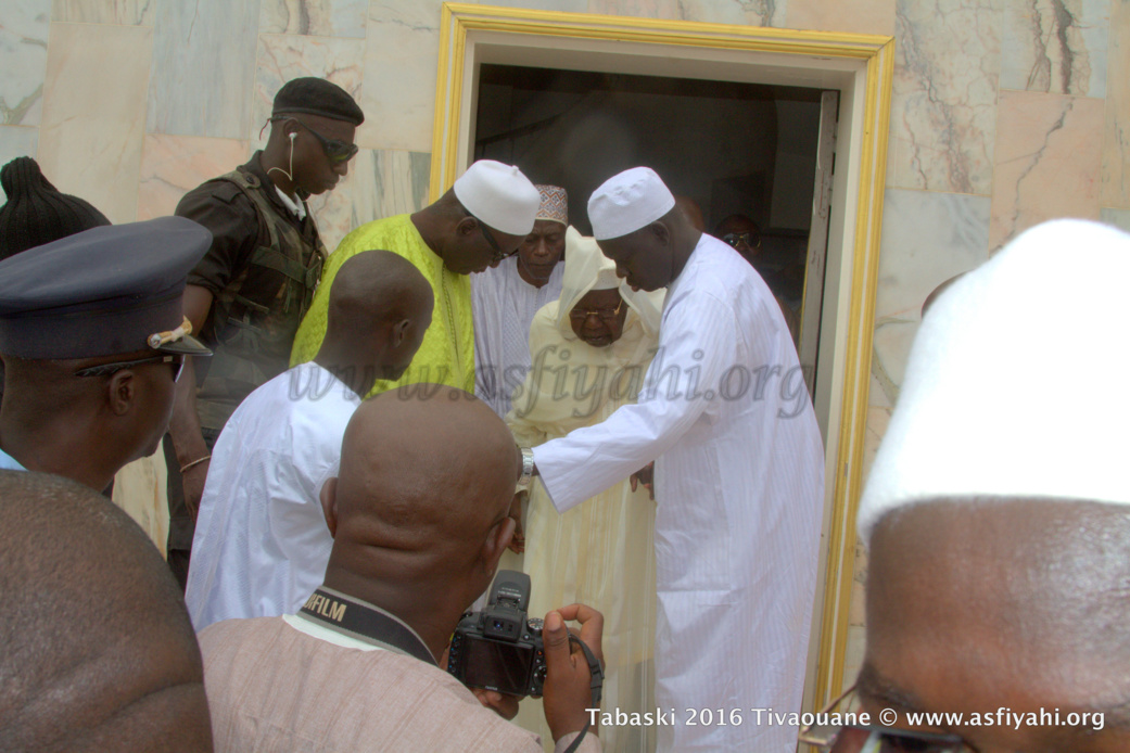 PHOTOS - TABASKI 2016 À TIVAOUANE - Les Images de la Prière de l'Aïd à la Mosquée Serigne Babacar Sy (rta) PHOTOS - TABASKI 2016 À TIVAOUANE - Les Images de la Prière de l'Aïd à la Mosquée Serigne Babacar Sy (rta)