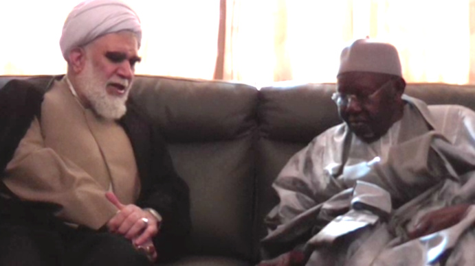 TIVAOUANE - L’Ayatollah Hassan Akhtari, conseiller du Président Iranien, reçu par Serigne Abdoul Aziz SY Al Amine TIVAOUANE - L’Ayatollah Hassan Akhtari, conseiller du Président Iranien, reçu par Serigne Abdoul Aziz SY Al Amine