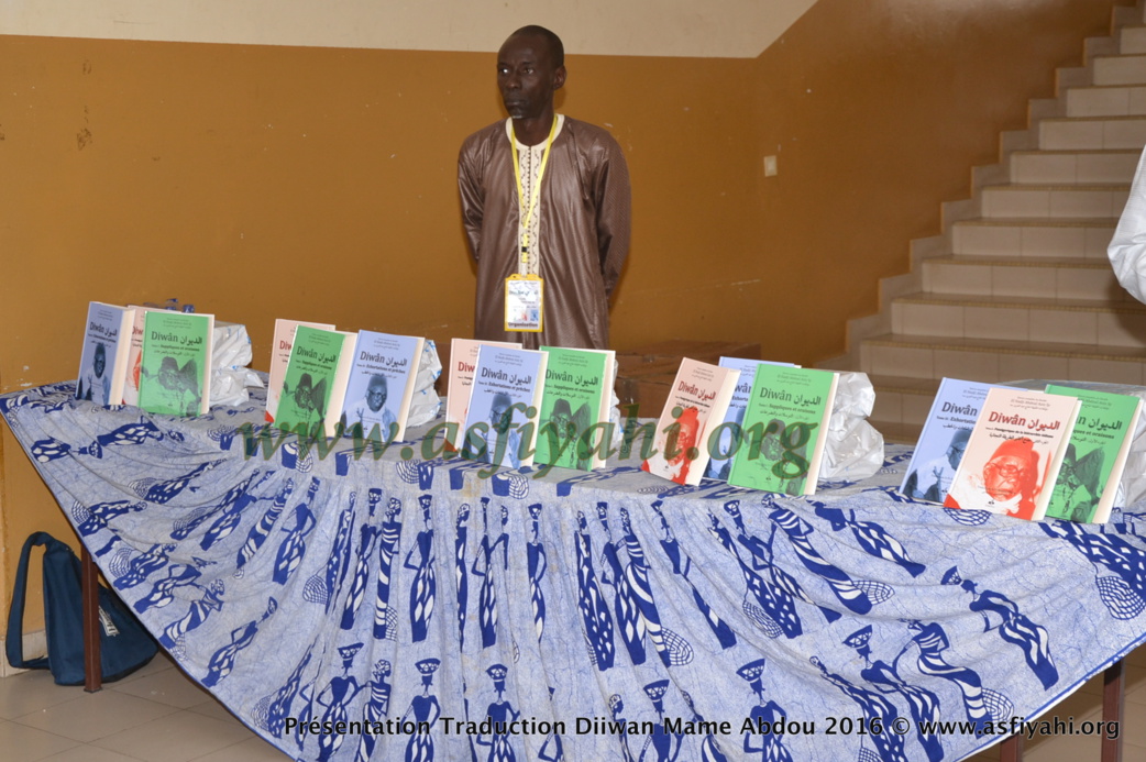 PHOTOS - les Images de la Ceremonie de Presentation du Diiwaan d'El Hadj Abdoul Aziz SY Dabakh (rta), traduit en français par le Pr Rawane Mbaye