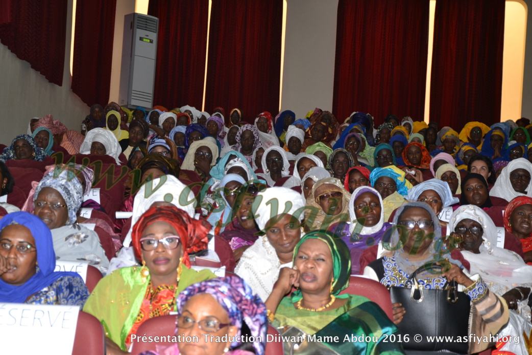 PHOTOS - les Images de la Ceremonie de Presentation du Diiwaan d'El Hadj Abdoul Aziz SY Dabakh (rta), traduit en français par le Pr Rawane Mbaye