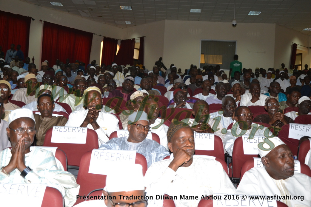 PHOTOS - les Images de la Ceremonie de Presentation du Diiwaan d'El Hadj Abdoul Aziz SY Dabakh (rta), traduit en français par le Pr Rawane Mbaye