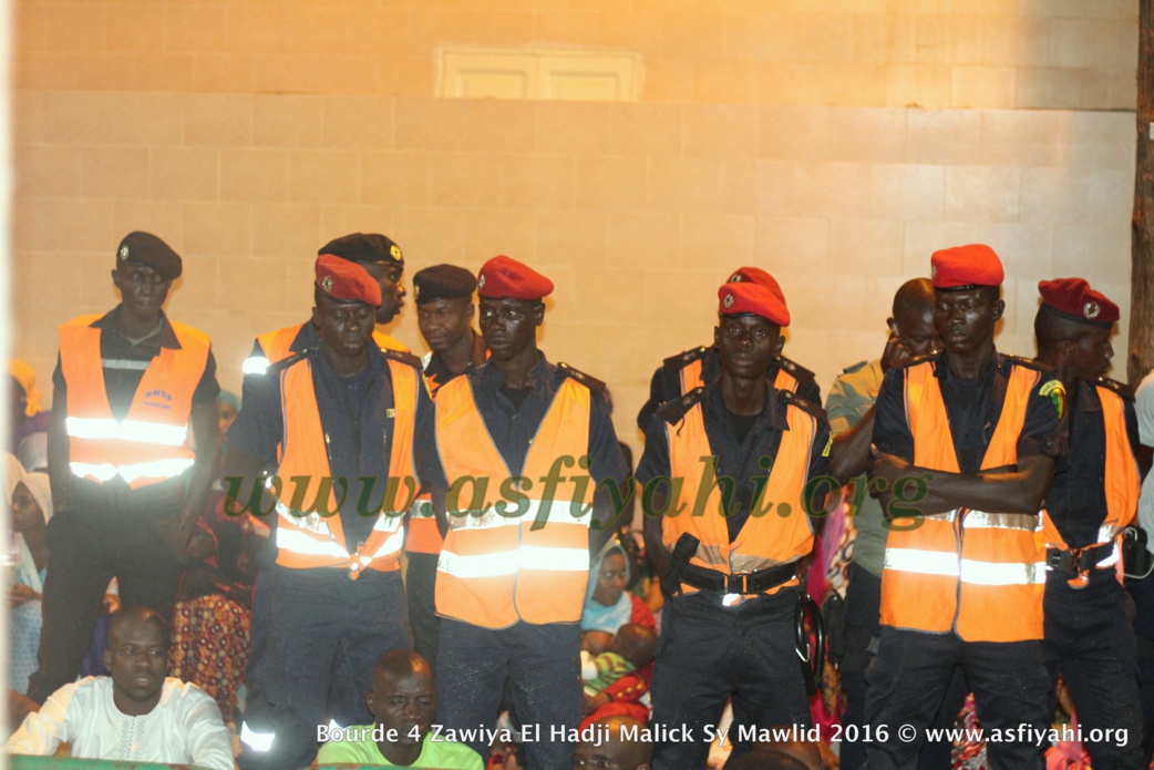 PHOTOS - BURD GAMOU TIVAOUANE 2016 - Les Images de la Nuit du Samedi 3 Decembre 2016 à la Zawiya El hadj Malick Sy