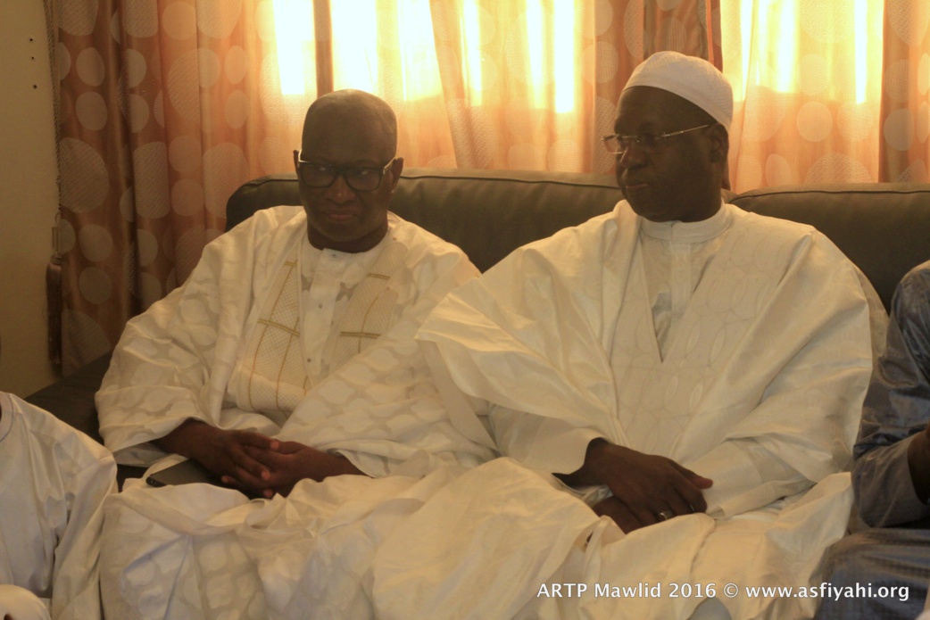 Gamou Tivaouane 2016 - L'ARTP renforce son dispositif et appuie les autorités religieuses : Le Directeur Abdou Karim Sall reçu par Serigne Abdoul Aziz Sy Al Amine Gamou Tivaouane 2016 - L'ARTP renforce son dispositif et appuie les autorités religieuses : Le Directeur Abdou Karim Sall reçu par Serigne Abdoul Aziz Sy Al Amine