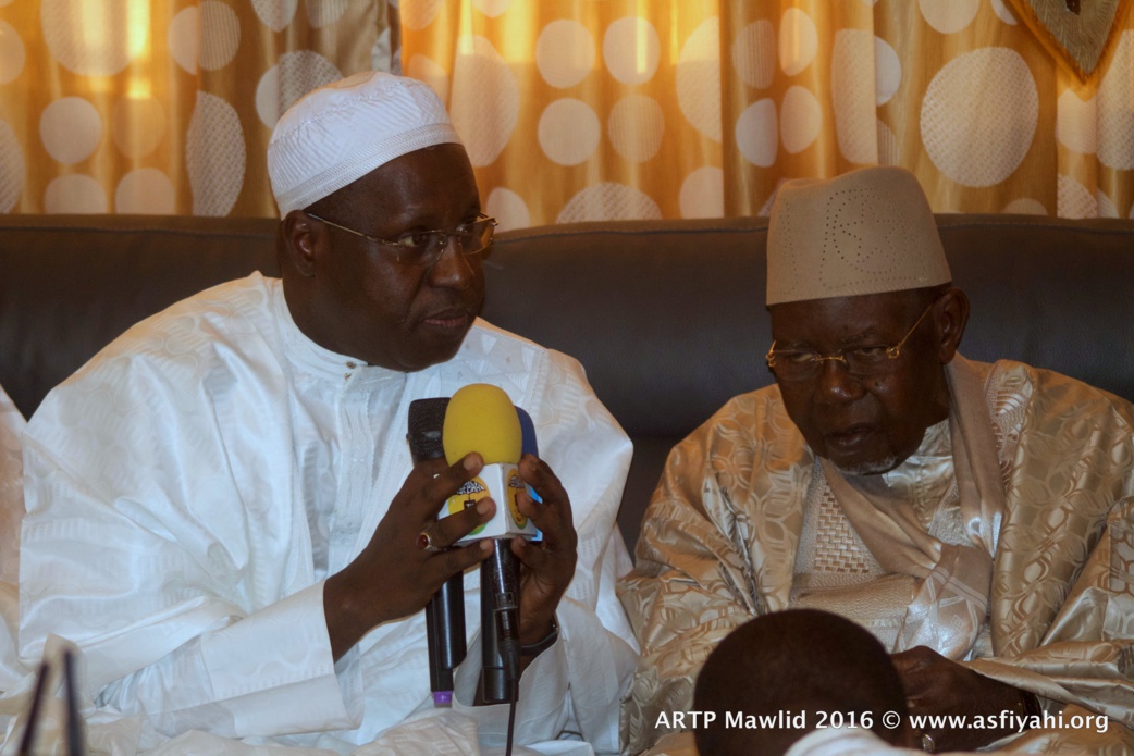 Gamou Tivaouane 2016 - L'ARTP renforce son dispositif et appuie les autorités religieuses : Le Directeur Abdou Karim Sall reçu par Serigne Abdoul Aziz Sy Al Amine Gamou Tivaouane 2016 - L'ARTP renforce son dispositif et appuie les autorités religieuses : Le Directeur Abdou Karim Sall reçu par Serigne Abdoul Aziz Sy Al Amine