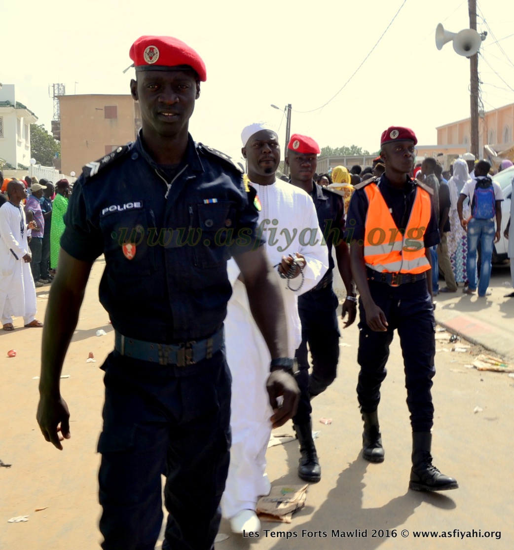 PHOTOS - Dispositif Sécuritaire et Médical, la Cuisine , les Ziarras , les Médias le commerce: Découvrez quelques  temps-forts du Gamou de Tivaouane 2016