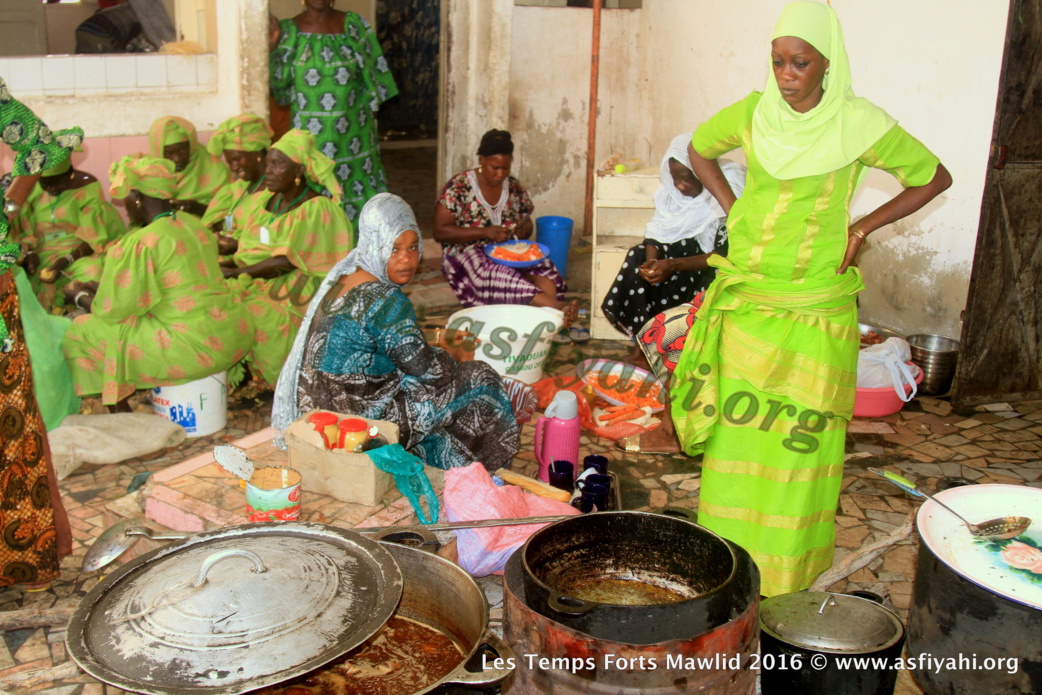 PHOTOS - Dispositif Sécuritaire et Médical, la Cuisine , les Ziarras , les Médias le commerce: Découvrez quelques  temps-forts du Gamou de Tivaouane 2016
