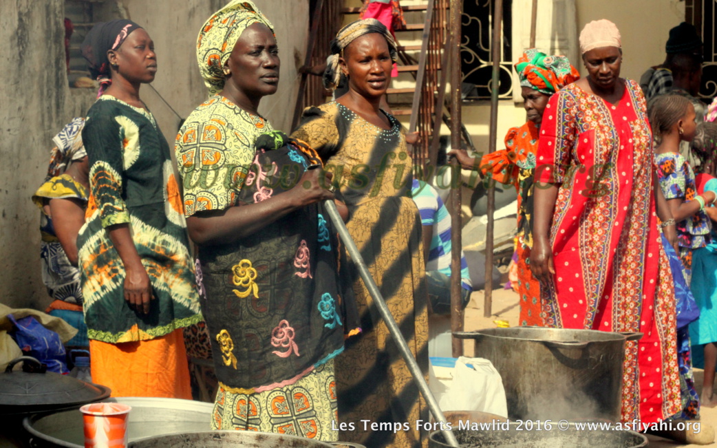 PHOTOS - Dispositif Sécuritaire et Médical, la Cuisine , les Ziarras , les Médias le commerce: Découvrez quelques  temps-forts du Gamou de Tivaouane 2016