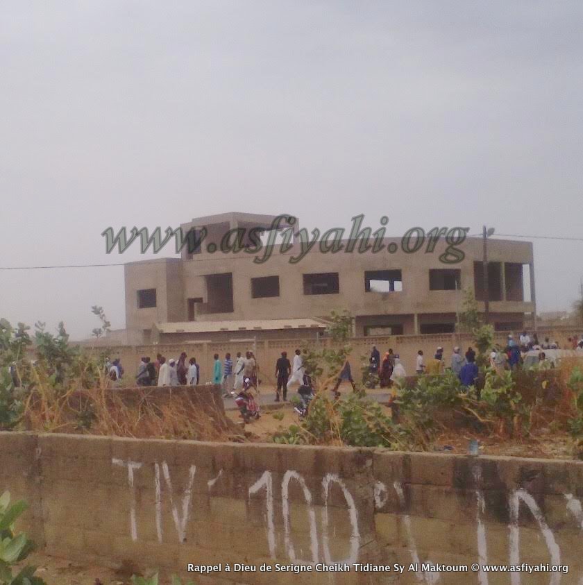 PHOTOS - RAPPEL À DIEU D'AL MAKTOUM: Plusieurs milliers de fidèles se recueillent