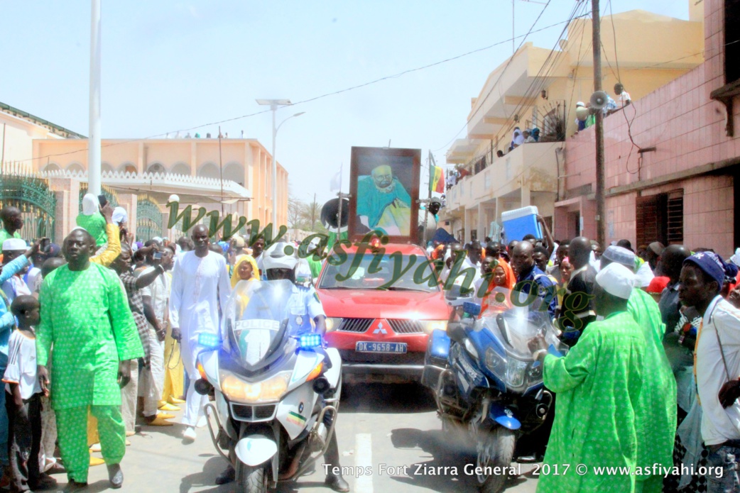 PHOTOS - ALBUM 3 - ZIARRE GENERALE 2017 - Les fidèles s’abreuvent aux sources d'El Hadji Malick Sy (rta)
