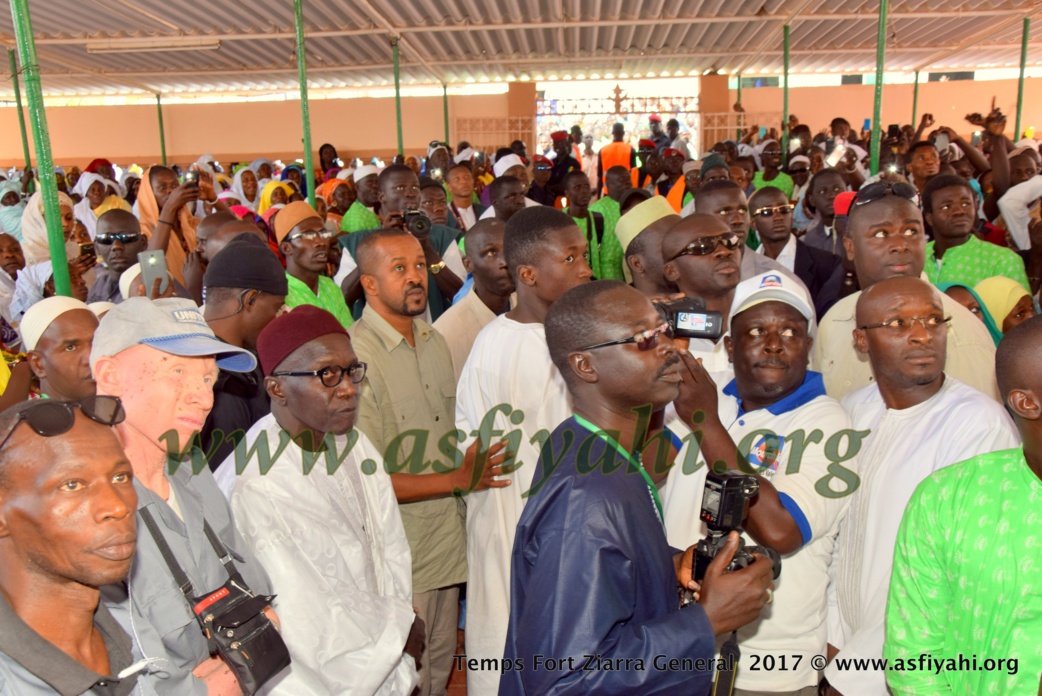PHOTOS - ALBUM 3 - ZIARRE GENERALE 2017 - Les fidèles s’abreuvent aux sources d'El Hadji Malick Sy (rta)