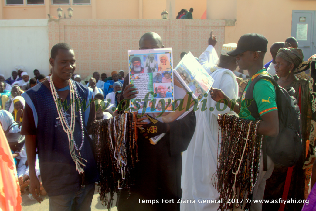 PHOTOS - ALBUM 3 - ZIARRE GENERALE 2017 - Les fidèles s’abreuvent aux sources d'El Hadji Malick Sy (rta)