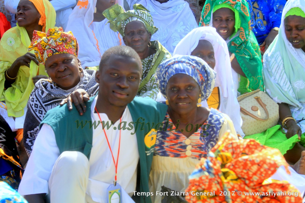 PHOTOS - ALBUM 3 - ZIARRE GENERALE 2017 - Les fidèles s’abreuvent aux sources d'El Hadji Malick Sy (rta)