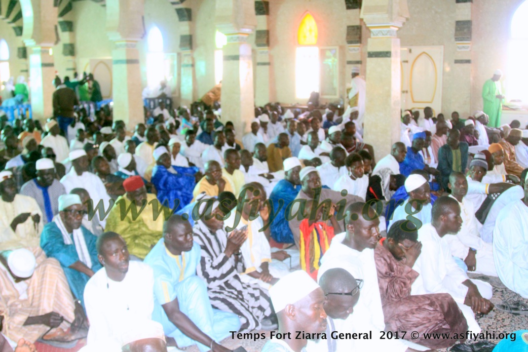 PHOTOS - ALBUM 3 - ZIARRE GENERALE 2017 - Les fidèles s’abreuvent aux sources d'El Hadji Malick Sy (rta)