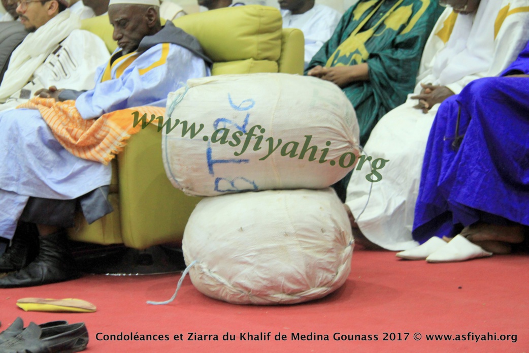 PHOTOS - RAPPEL À DIEU D'AL MAKTOUM - Les images de la Présentation de Condoléances du Khalif de Médina Gounass en compagnie du Cherif Sidi Birahim TIjani PHOTOS - RAPPEL À DIEU D'AL MAKTOUM - Les images de la Présentation de Condoléances du Khalif de Médina Gounass en compagnie du Cherif Sidi Birahim TIjani
