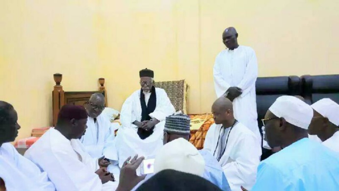 CONDOLÉANCES AU KHALIF DES MOURIDES - Une délégation de Serigne Abdoul Aziz Sy Al Amine reçue par Serigne Cheikh Sidy Mokhtar Mbacké CONDOLÉANCES AU KHALIF DES MOURIDES - Une délégation de Serigne Abdoul Aziz Sy Al Amine reçue par Serigne Cheikh Sidy Mokhtar Mbacké