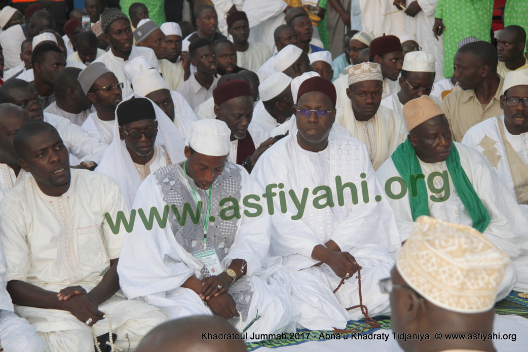 PHOTOS - Retour en Images sur la 5éme édition de la Hadratoul Djumah 2017, organisée au Stade Amadou Barry sous la direction de Serigne Abdoul Aziz Sy AL Amine PHOTOS - Retour en Images sur la 5éme édition de la Hadratoul Djumah 2017, organisée au Stade Amadou Barry sous la direction de Serigne Abdoul Aziz Sy AL Amine