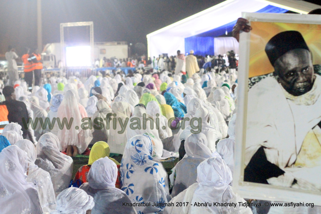 PHOTOS - Retour en Images sur la 5éme édition de la Hadratoul Djumah 2017, organisée au Stade Amadou Barry sous la direction de Serigne Abdoul Aziz Sy AL Amine PHOTOS - Retour en Images sur la 5éme édition de la Hadratoul Djumah 2017, organisée au Stade Amadou Barry sous la direction de Serigne Abdoul Aziz Sy AL Amine