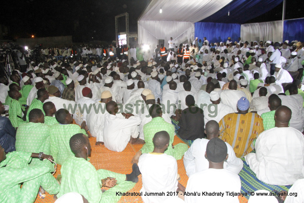 PHOTOS - Retour en Images sur la 5éme édition de la Hadratoul Djumah 2017, organisée au Stade Amadou Barry sous la direction de Serigne Abdoul Aziz Sy AL Amine PHOTOS - Retour en Images sur la 5éme édition de la Hadratoul Djumah 2017, organisée au Stade Amadou Barry sous la direction de Serigne Abdoul Aziz Sy AL Amine