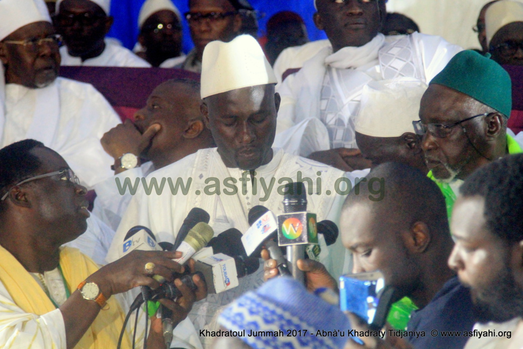 PHOTOS - Retour en Images sur la 5éme édition de la Hadratoul Djumah 2017, organisée au Stade Amadou Barry sous la direction de Serigne Abdoul Aziz Sy AL Amine PHOTOS - Retour en Images sur la 5éme édition de la Hadratoul Djumah 2017, organisée au Stade Amadou Barry sous la direction de Serigne Abdoul Aziz Sy AL Amine