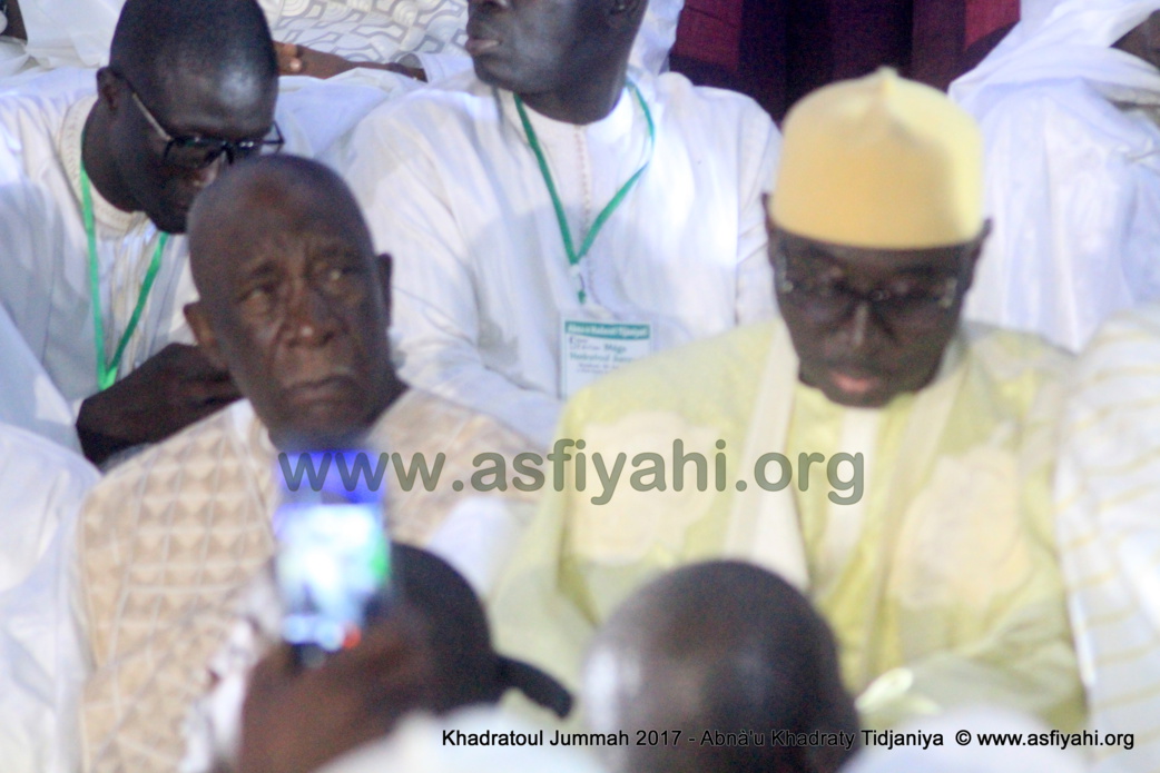 PHOTOS - Retour en Images sur la 5éme édition de la Hadratoul Djumah 2017, organisée au Stade Amadou Barry sous la direction de Serigne Abdoul Aziz Sy AL Amine PHOTOS - Retour en Images sur la 5éme édition de la Hadratoul Djumah 2017, organisée au Stade Amadou Barry sous la direction de Serigne Abdoul Aziz Sy AL Amine