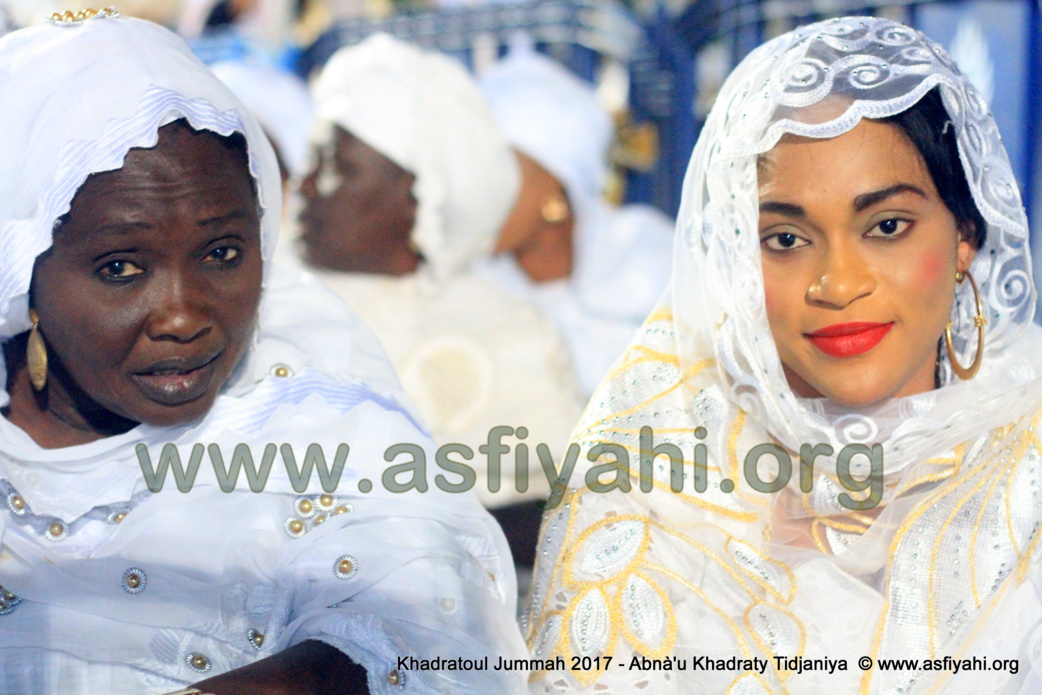 PHOTOS - Retour en Images sur la 5éme édition de la Hadratoul Djumah 2017, organisée au Stade Amadou Barry sous la direction de Serigne Abdoul Aziz Sy AL Amine PHOTOS - Retour en Images sur la 5éme édition de la Hadratoul Djumah 2017, organisée au Stade Amadou Barry sous la direction de Serigne Abdoul Aziz Sy AL Amine