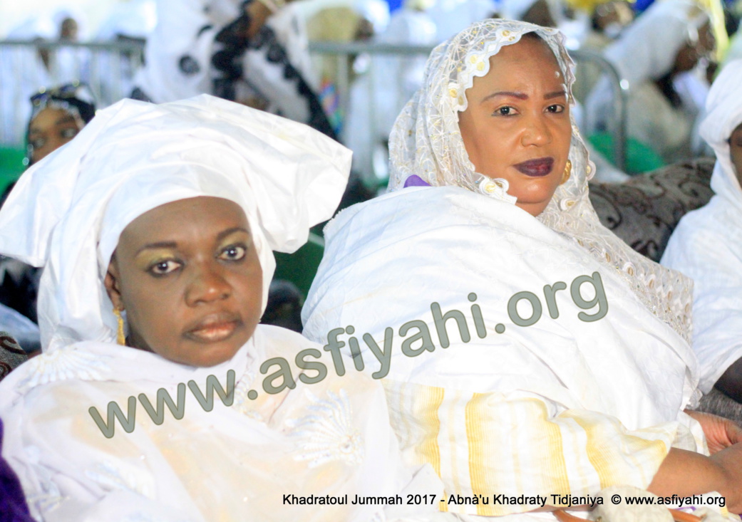 PHOTOS - Retour en Images sur la 5éme édition de la Hadratoul Djumah 2017, organisée au Stade Amadou Barry sous la direction de Serigne Abdoul Aziz Sy AL Amine PHOTOS - Retour en Images sur la 5éme édition de la Hadratoul Djumah 2017, organisée au Stade Amadou Barry sous la direction de Serigne Abdoul Aziz Sy AL Amine