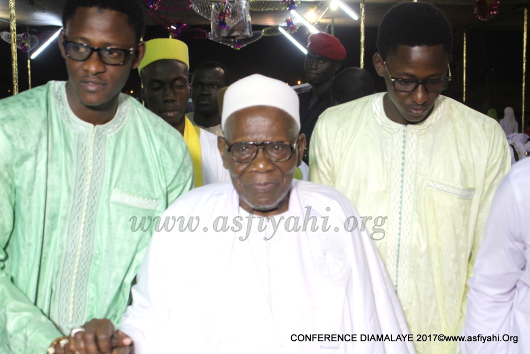 PHOTOS - Journées de prières du DAHIRA MOUTAHABINA FILAHI : Diamalaye dans la ferveur religieuse. Retour en Images PHOTOS - Journées de prières du DAHIRA MOUTAHABINA FILAHI : Diamalaye dans la ferveur religieuse. Retour en Images