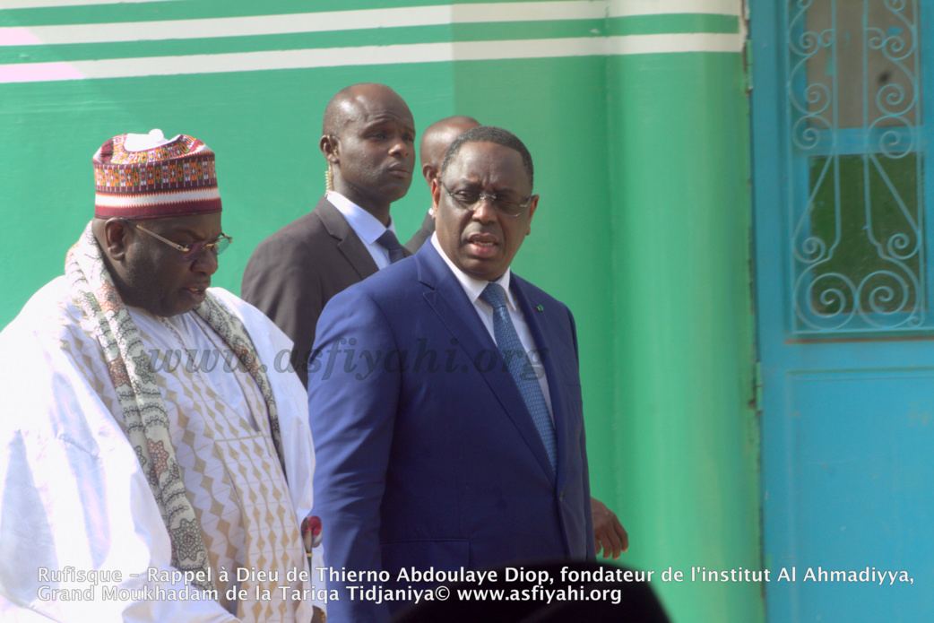 PHOTOS - Les images de la présentation de Condoléances du President Macky Sall chez Thierno Abdoulaye Diop, fondateur de l'institut Al Ahmadiyya