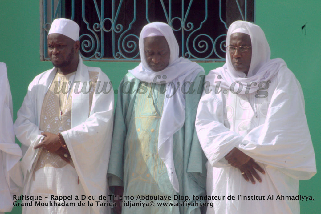 PHOTOS - Les images de la présentation de Condoléances du President Macky Sall chez Thierno Abdoulaye Diop, fondateur de l'institut Al Ahmadiyya