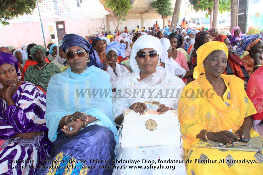 PHOTOS - Les images de la présentation de Condoléances du President Macky Sall chez Thierno Abdoulaye Diop, fondateur de l'institut Al Ahmadiyya