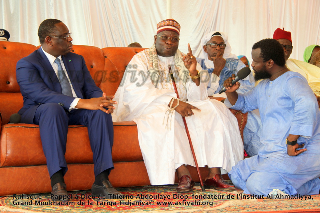 PHOTOS - Les images de la présentation de Condoléances du President Macky Sall chez Thierno Abdoulaye Diop, fondateur de l'institut Al Ahmadiyya