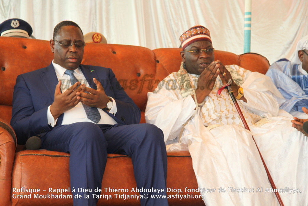 PHOTOS - Les images de la présentation de Condoléances du President Macky Sall chez Thierno Abdoulaye Diop, fondateur de l'institut Al Ahmadiyya