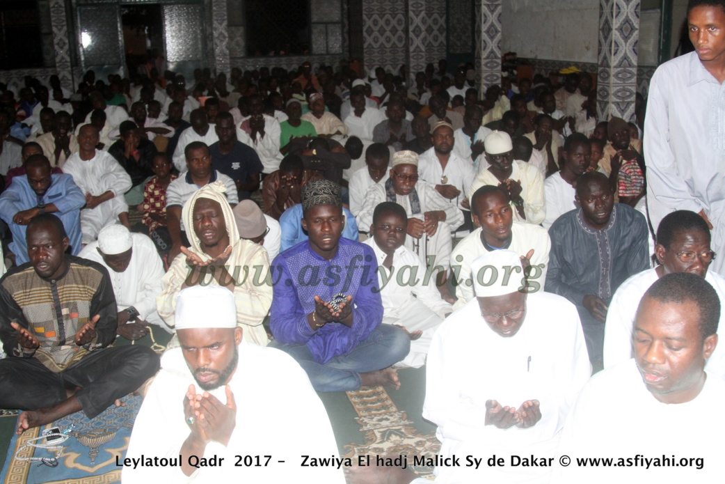 PHOTOS - Célébration de la nuit de la Leylatoul Qadr , édition 2017, à la Zawiya El Hadj Malick SY de Dakar 
