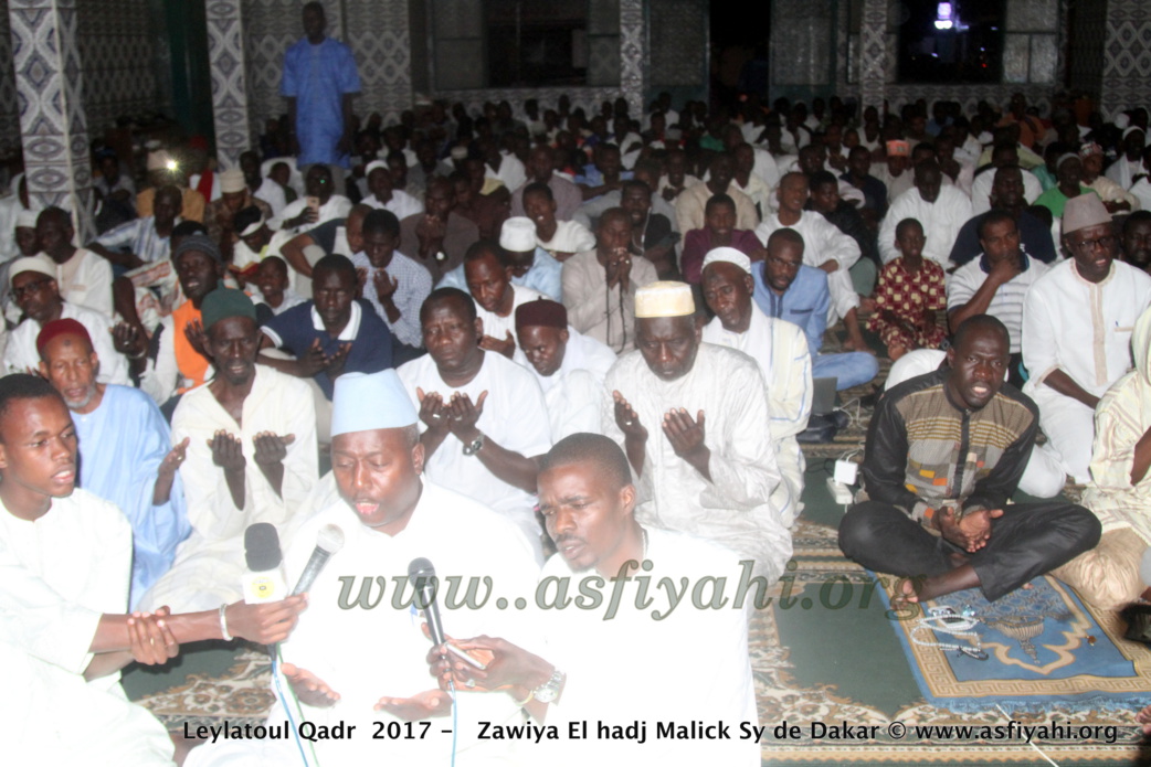 PHOTOS - Célébration de la nuit de la Leylatoul Qadr , édition 2017, à la Zawiya El Hadj Malick SY de Dakar 