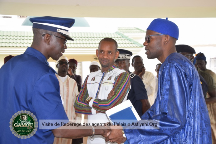 VIDEO & PHOTOS - Accueil du President Macky Sall à Tivaouane ce Mercredi 22 Novembre - Suivez l'appel du Khalif General des Tidianes Serigne Mbaye Sy Mansour VIDEO & PHOTOS - Accueil du President Macky Sall à Tivaouane ce Mercredi 22 Novembre - Suivez l'appel du Khalif General des Tidianes Serigne Mbaye Sy Mansour