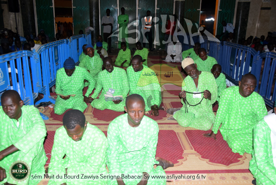 PHOTOS - TIVAOUANE - Les Images de la Cinquiéme nuit du Bourde à la Mosquée Serigne Babacar Sy