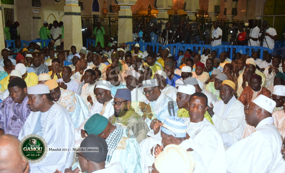PHOTOS - Gamou Tivaouane 2017 - Les Images de la nuit du Gamou à la Mosquée Serigne Babacar Sy (rta)