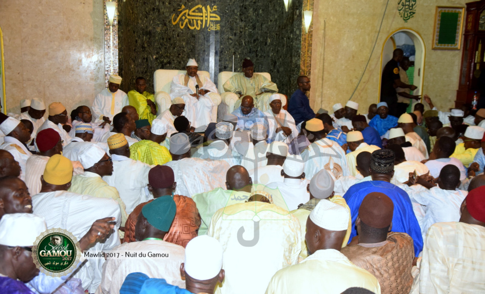 PHOTOS - Gamou Tivaouane 2017 - Les Images de la nuit du Gamou à la Mosquée Serigne Babacar Sy (rta)