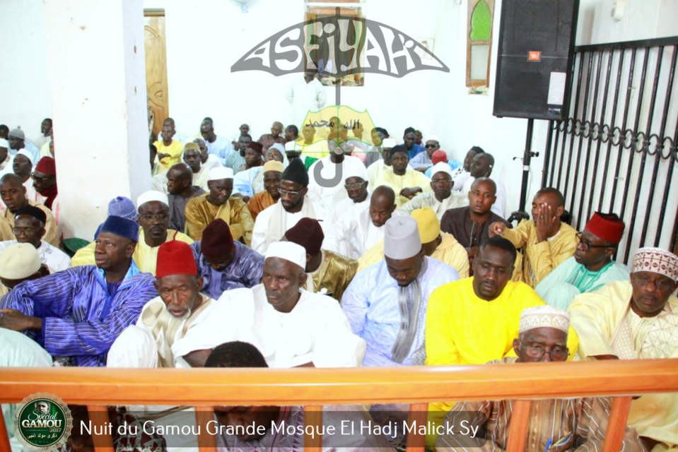 PHOTOS - Gamou Tivaouane 2017 - Les Images de la nuit du Gamou à la grande mosquée El Hadj Malick Sy (rta)