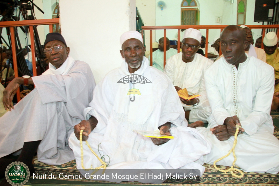 PHOTOS - Gamou Tivaouane 2017 - Les Images de la nuit du Gamou à la grande mosquée El Hadj Malick Sy (rta)