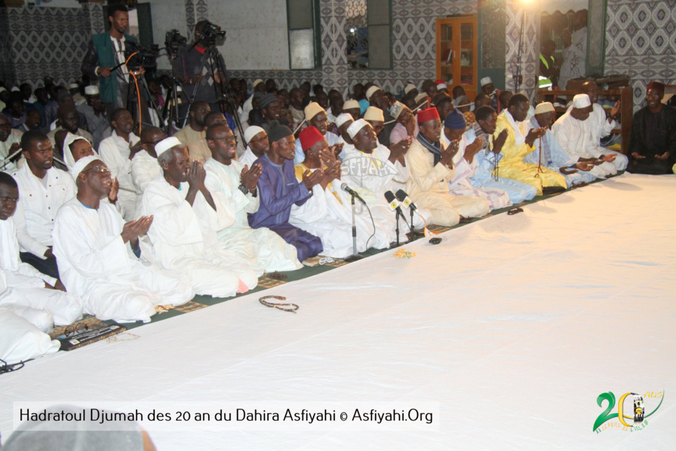 PHOTOS - 20 ans du Dahira Asfiyahi de Dakar Plateau - Les Images du Hadratoul Djumah en prélude à la Conférence du 1er janvier 2018