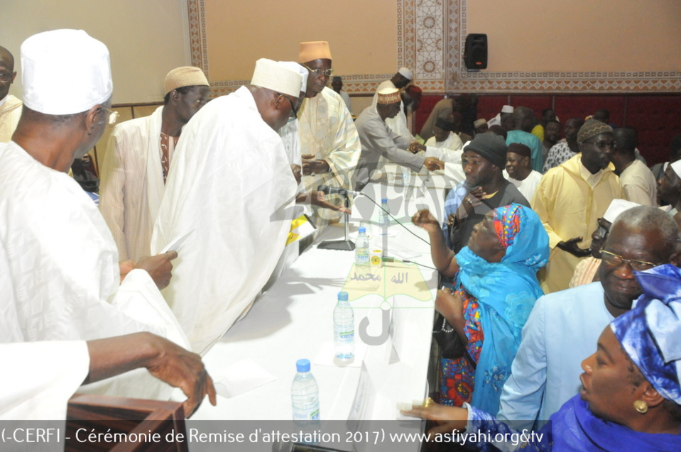 PHOTOS - Les Images de la cérémonie de remise officielle d’attestations aux participants aux séminaires de formation sur divers thèmes islamiques durant l’année académique 2017, organisée par le CERFI du Pr Rawane MBAYE