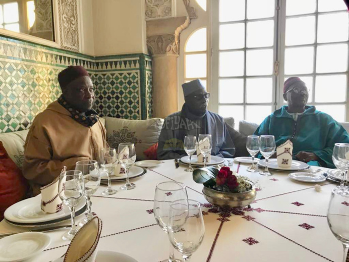 PHOTOS - Arrivé au Maroc du Khalif Général des Tidianes Serigne Babacar Sy Mansour, accompagné de toute la famille de Seydil Hadj Malick Sy (rta)